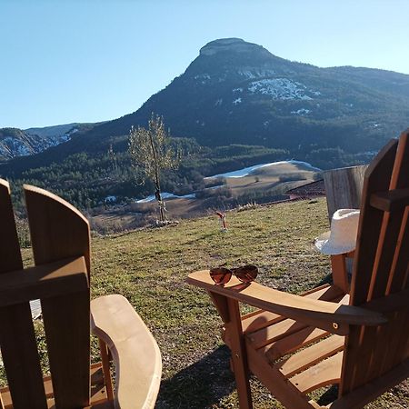 Un Petit Coin De Paradis Orpierre ภายนอก รูปภาพ
